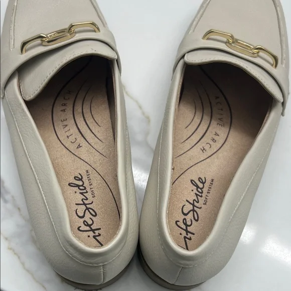 Life Stride Women's Beige Loafers with Gold Accent - Picture 3 of 3